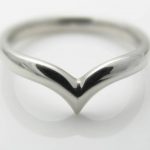 9ct white gold wishbone wedding ring
