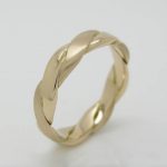 18ct twisted ring
