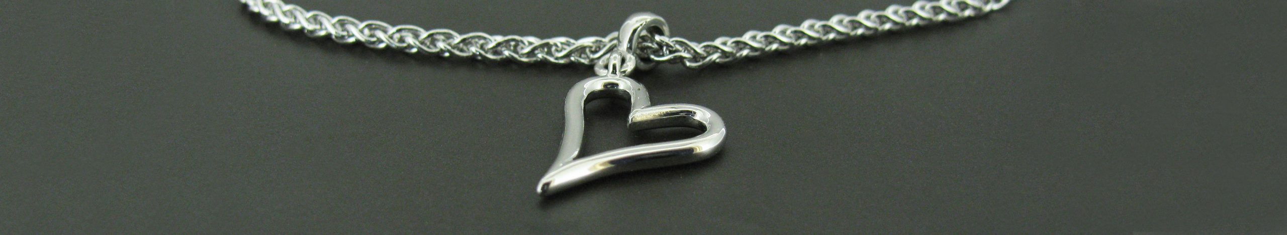 Bracelet with heart charm