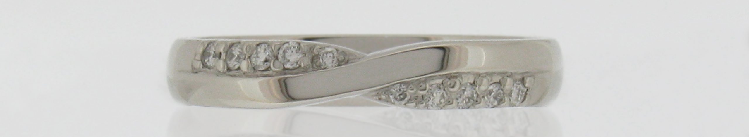 Diamond set wedding ring
